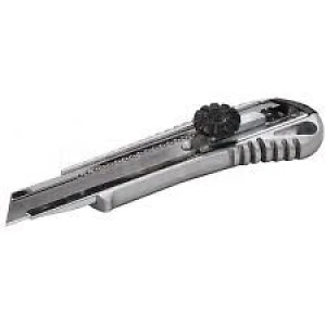 Нож 18мм  металлический корпус  MasterTool 17-0198